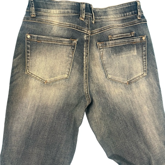 Rewind Women's / Juniors Cropped Released Raw hem Distressed Jeans size 3 - Picture 6 of 8